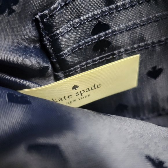 Kate Spade Dawn Breezy Floral Travel Cosmetic Case And Double Zip Wrislet. - Picture 8 of 14